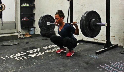 alt="deep squats"