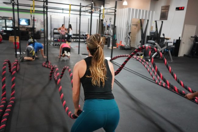 battle ropes girl