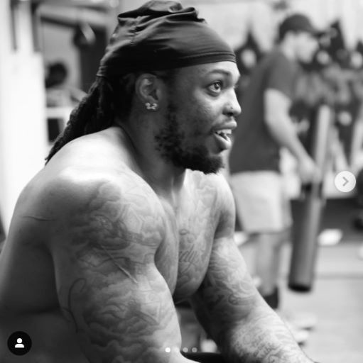 Derrick Henry Looks Like A Monster While Pumping Weights On Leg Day
